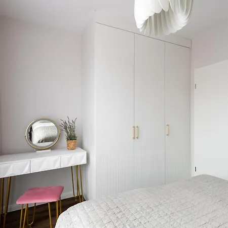 Scala 60d Center With Parking By Lion Apartment