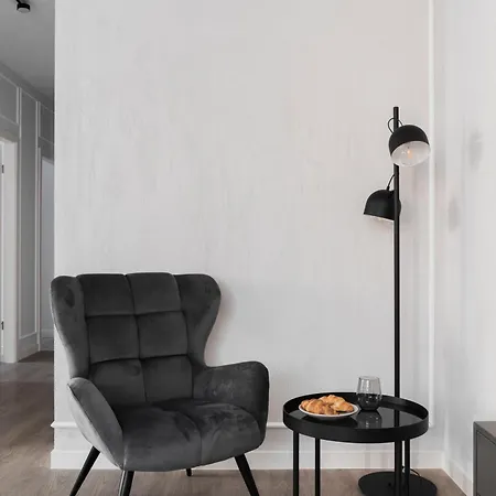 Scala Center With Parking By Lion *