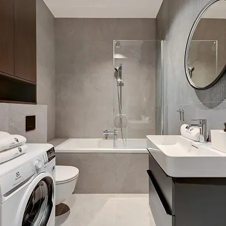 Scala Center With Parking By Lion *