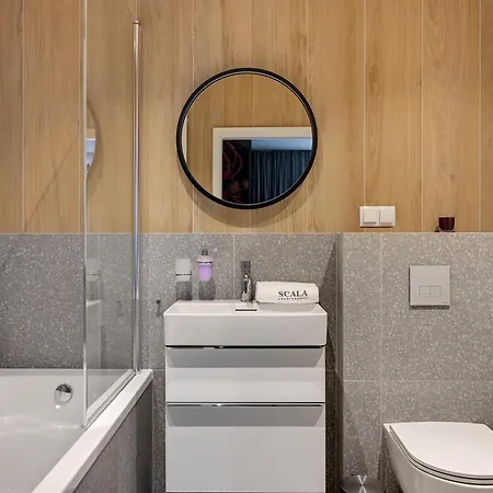Scala 60d Center With Parking By Lion Apartment